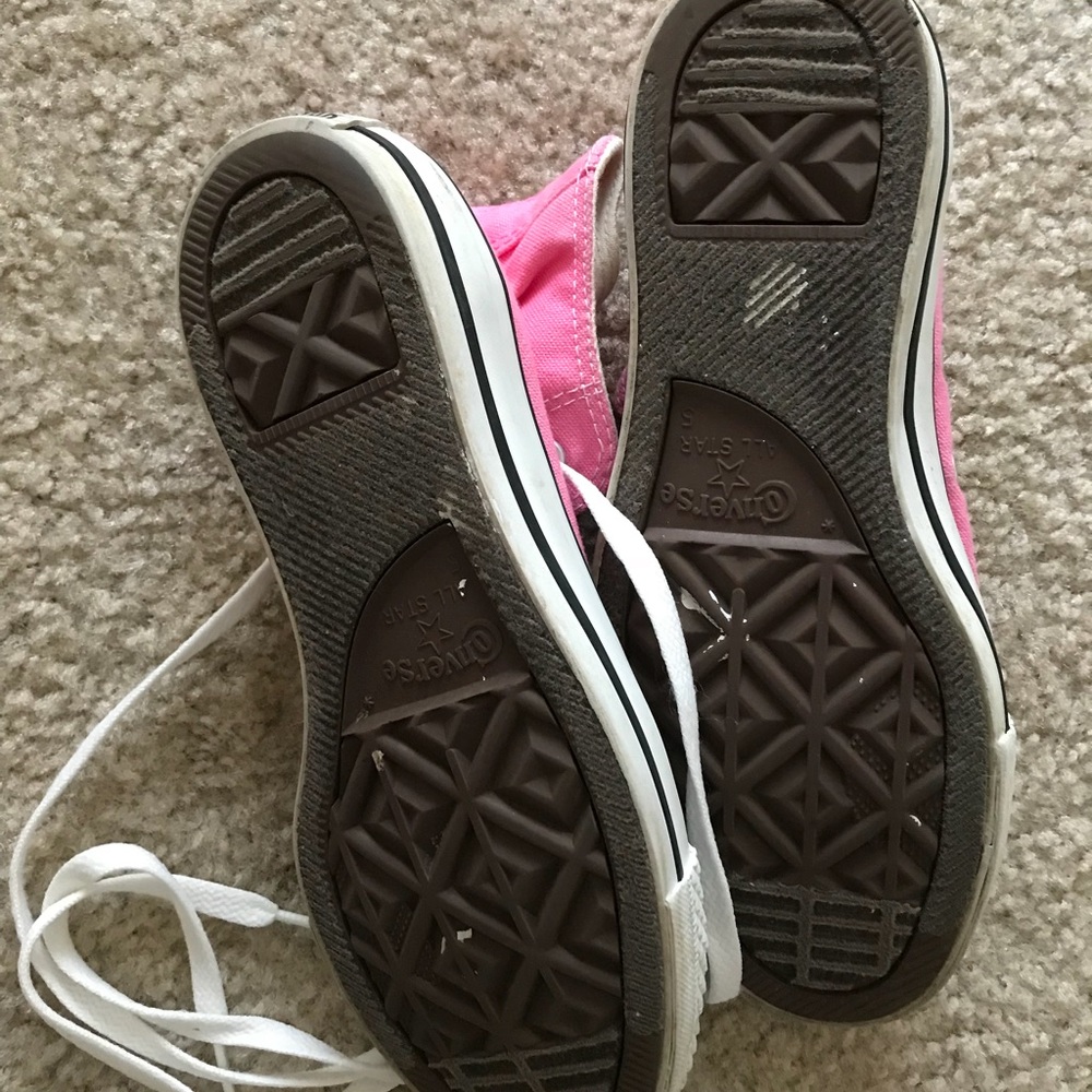 pink converse shoes